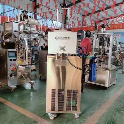 天鲁玻璃水瓶封口机与济南机油铝箔封口机 自动化设备安装与集成应用